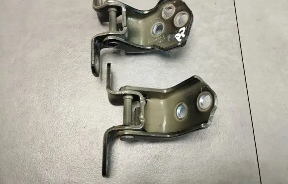 Volkswagen Amarok II Front door hinge set 2122800AF AB39