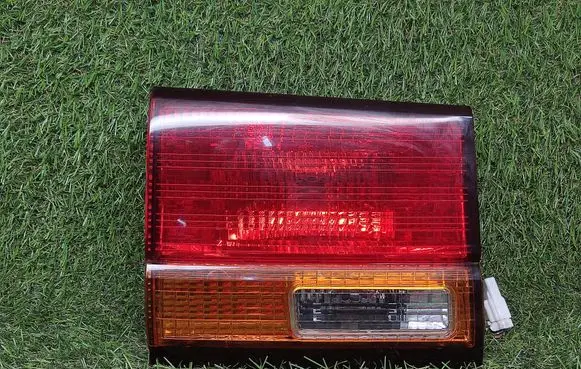 Nissan Elgrand Tailgate rear/tail lights