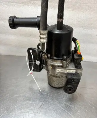Citroen C4 I Picasso Power steering pump 9680989480