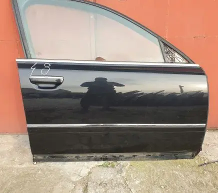Audi A8 S8 D3 4E Front door
