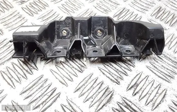 Front bumper mounting bracket
