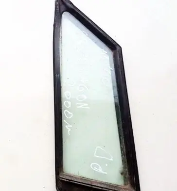 Mitsubishi Space Wagon Front door vent window glass four-door 