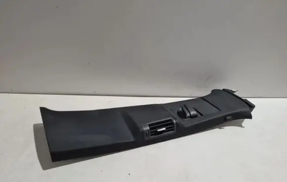 Volvo XC90 (B) pillar trim (top) 31651531