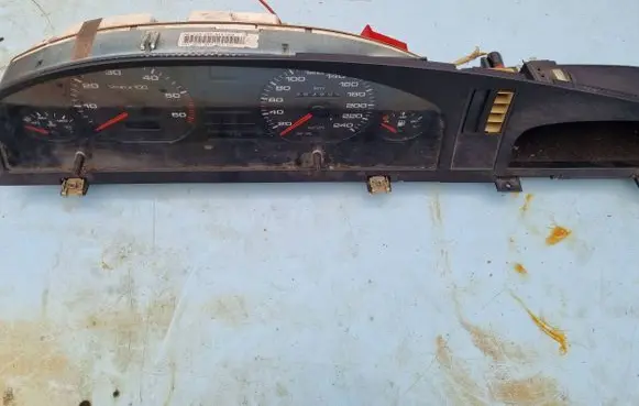 Audi A6 S6 C4 4A Speedometer (instrument cluster) 4A1919033CL 110008614003