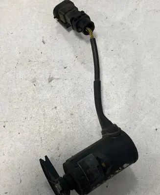 Accelerator throttle pedal