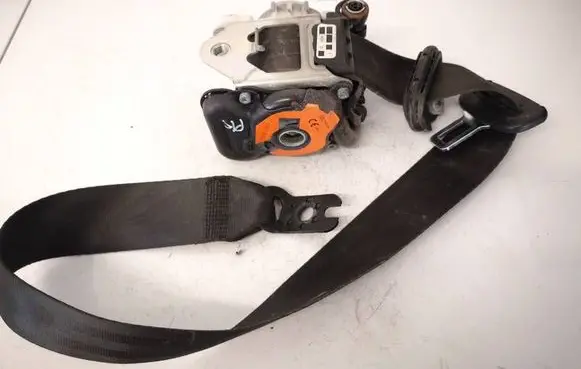 Skoda Octavia Mk3 (5E) Front seatbelt 0589P1000220