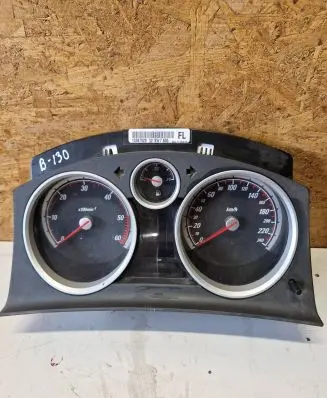 Opel Zafira B Speedometer (instrument cluster) 13267520 SW7655