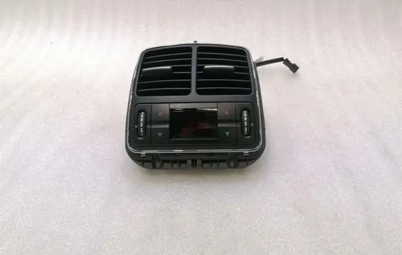 Mercedes-Benz CLS C219 Rear air vent grill A2118302254
