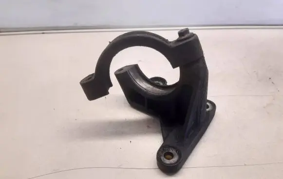 Volvo V70 Driveshaft support bearing bracket 650806