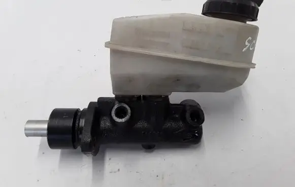 Brake fluid reservoir