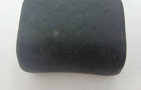 Volkswagen PASSAT B6 Rear seat headrest 