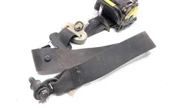 Subaru XV I Front seatbelt