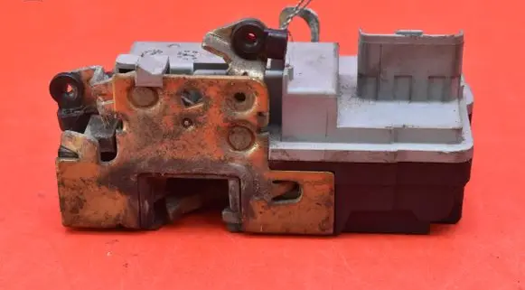 Peugeot 206 CC Front door lock