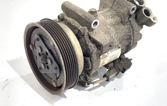 Renault Kangoo II Air conditioning (A/C) compressor (pump) 8200953359