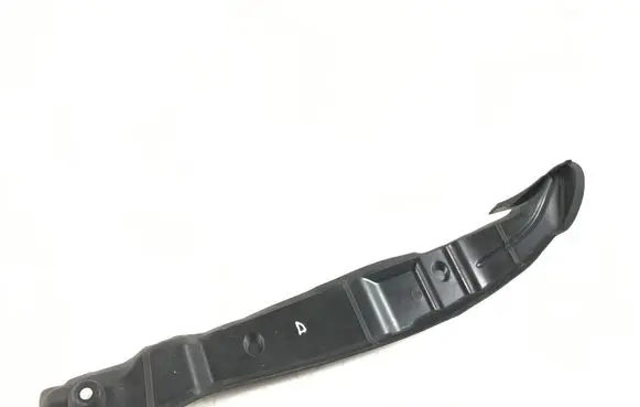 Audi A6 C7 Fender end trim 4G0821112