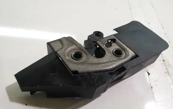 BMW 5 E39 Seat back rest lock catch 52208193287 52.20-8193287