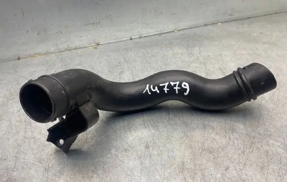 Volvo XC90 Air intake hose/pipe 31657797