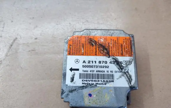 Mercedes-Benz CLS C219 Airbag control unit/module A2118704326