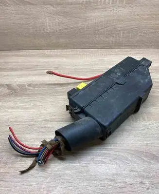 Ford Scorpio Fuse module 92GG14A142CB 897068