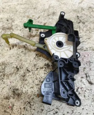 Volvo V70 Air flap motor/actuator 89388 9000246 89389