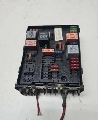 Volkswagen Golf V Fuse module 1K0937124K