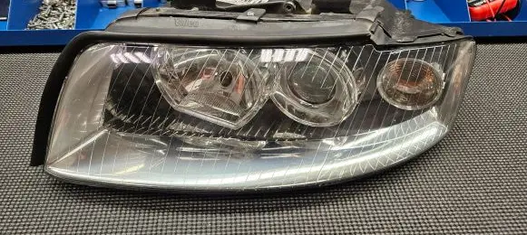 Audi A4 S4 B6 8E 8H Headlight/headlamp