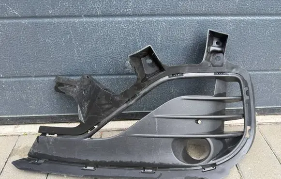 Hyundai i30 Front bumper lower grill 86563G4AE0