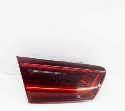 Tailgate rear/tail lights