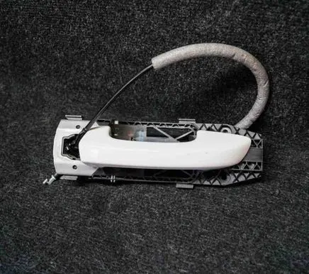 Volkswagen Golf VI Front door exterior handle