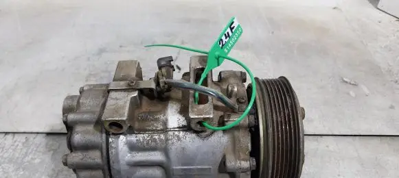 Ford Focus Air conditioning (A/C) compressor (pump) 3M5H-19D629-HC