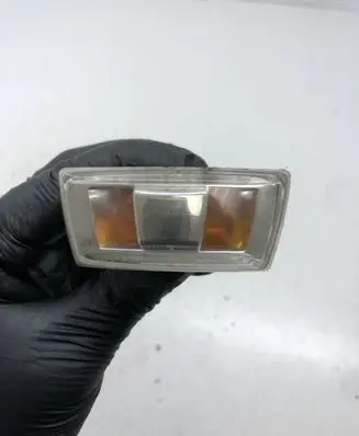 Opel Meriva B Front fender indicator light 13252455 13252456