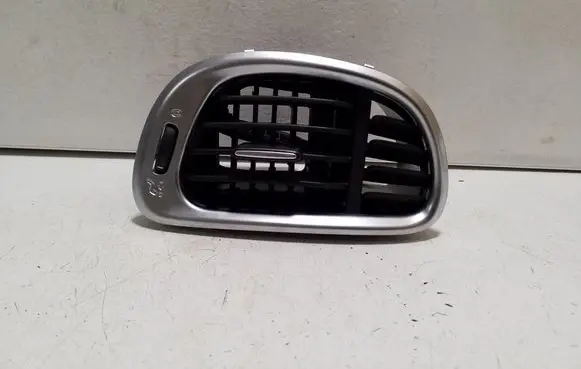 Fiat 500L Dashboard side air vent grill/cover trim 