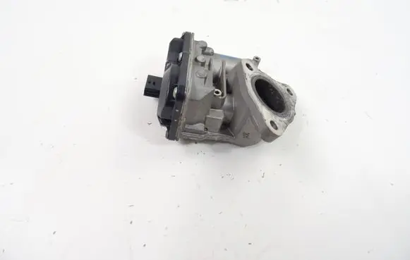 Nissan Juke I F15 Throttle valve H8201143495