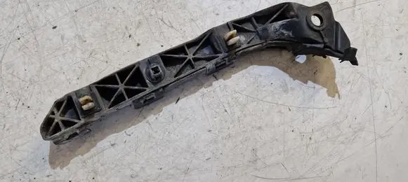Hyundai i40 Front bumper mounting bracket