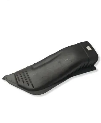 BMW 5 E60 E61 Air filter box cover 7789109