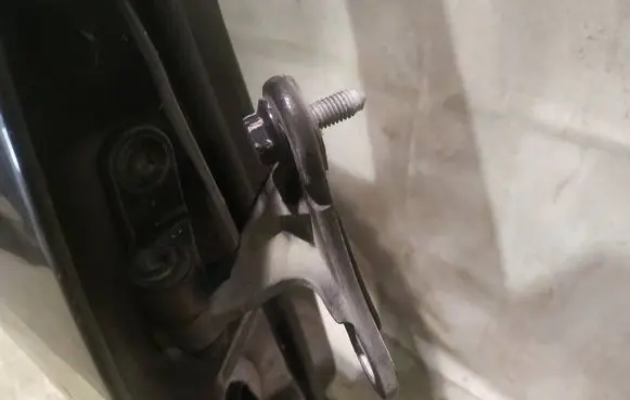 Mercedes-Benz B W245 Front door upper hinge 