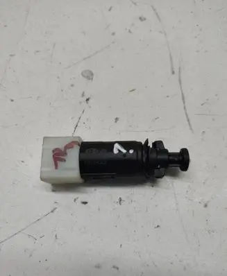 Renault Trafic II (X83) Brake pedal sensor switch 330510