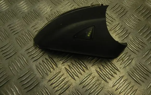 Skoda Superb B8 (3V) Plastic wing mirror trim cover E1041396