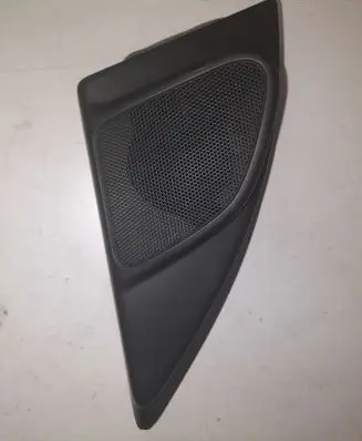 Front door high frequency speaker