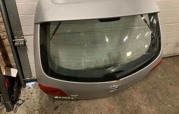 Mazda 3 I Back/rear loading door 