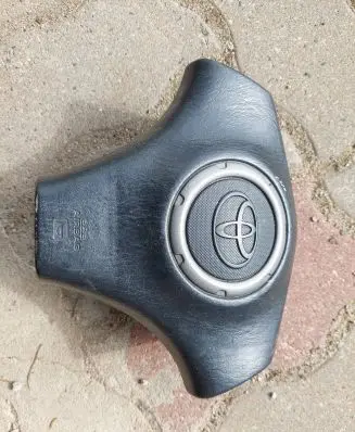 Toyota RAV 4 (XA20) Steering wheel airbag 8419802