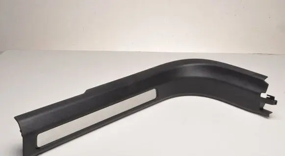 Volvo XC60 Foot area side trim 31448015