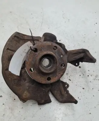 Audi A4 S4 B6 8E 8H Front wheel hub