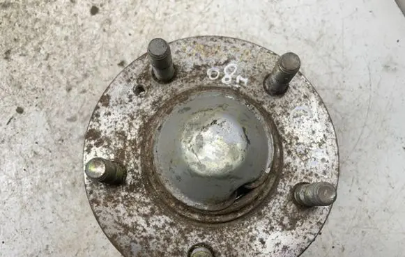 Hyundai Santa Fe Rear wheel hub