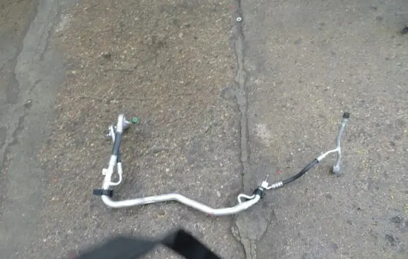 Ford Kuga II Air conditioning (A/C) pipe/hose GV6119E881PF