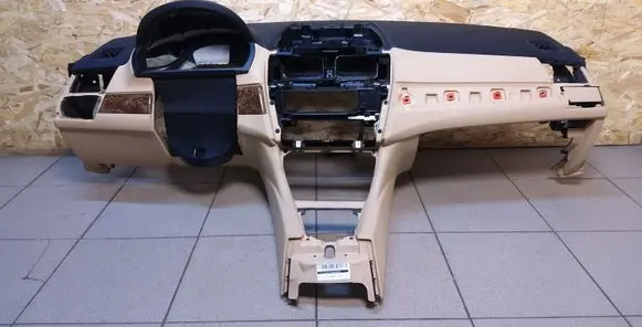 BMW X3 E83 Dashboard