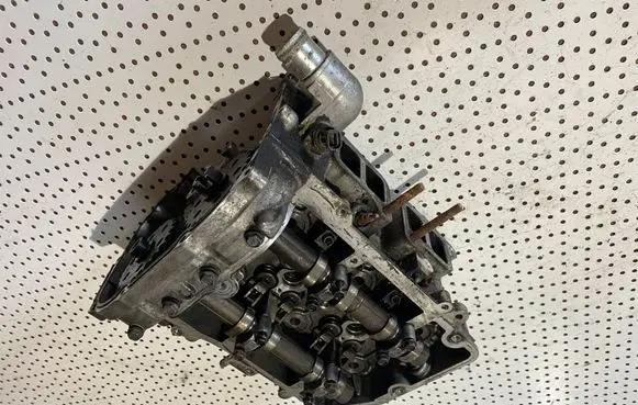 Subaru Outback Engine head 