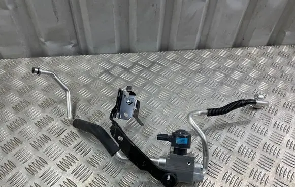 Lexus NX Air conditioning (A/C) expansion valve 447520-0120 9H10