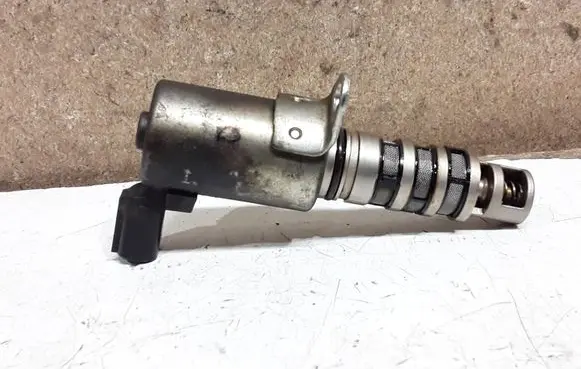Honda CR-V Camshaft vanos timing valve RBB4Y27