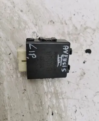 Toyota Avensis T270 Door control unit/module